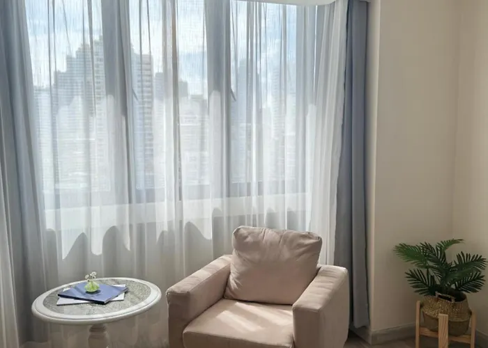 아파트 Bua Sukhumvit, Nana Bts *