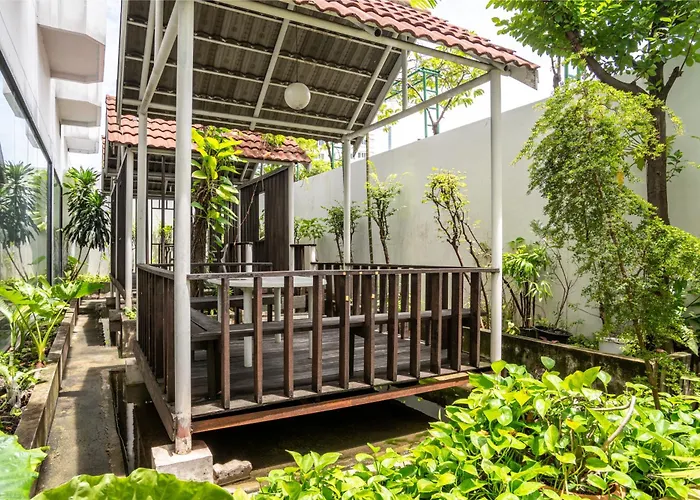 아파트 Bua Sukhumvit, Nana Bts